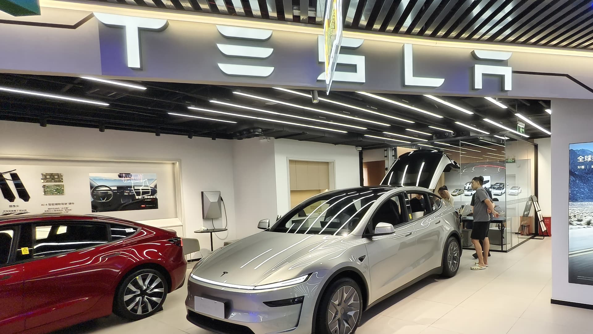 Tesla 'Full Self-Driving (Supervised)' now in China as EV rivals race ahead