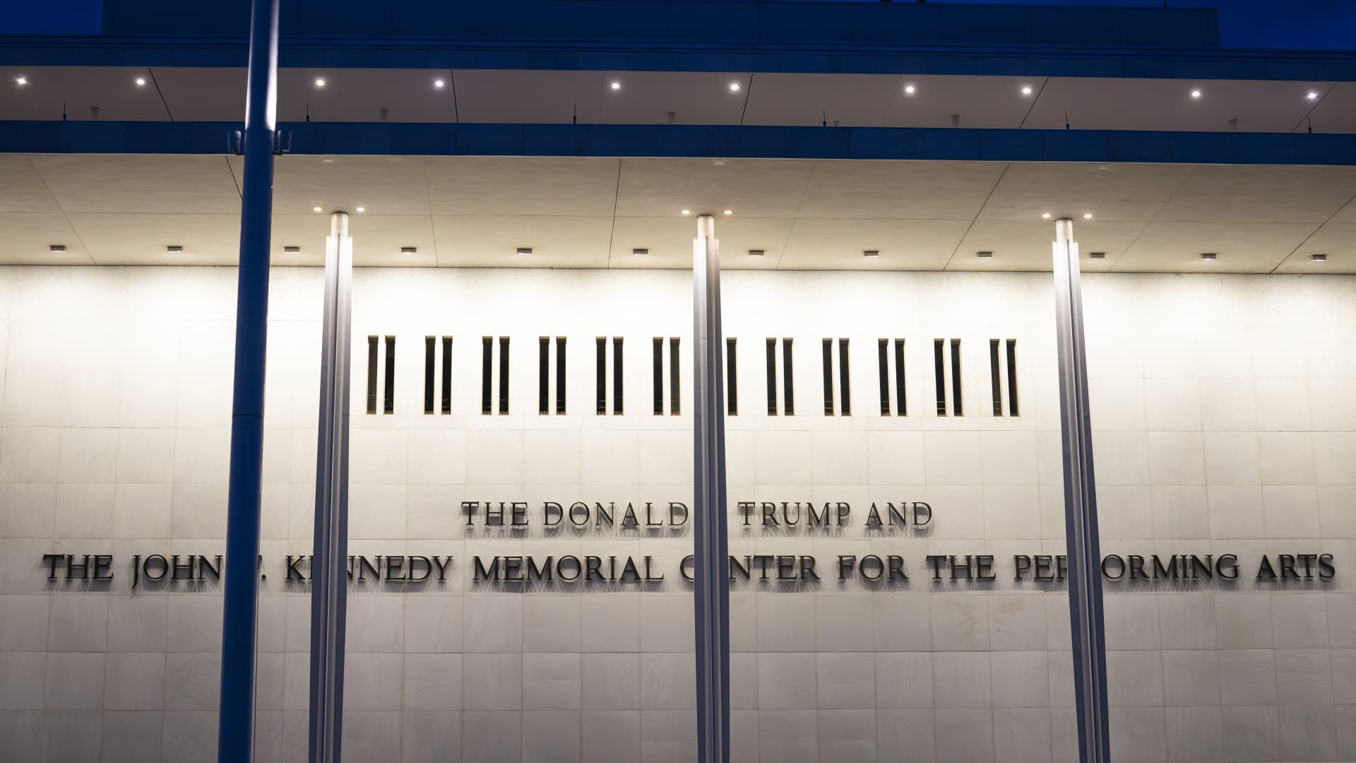 Trump can’t rename Kennedy Center, judge rules