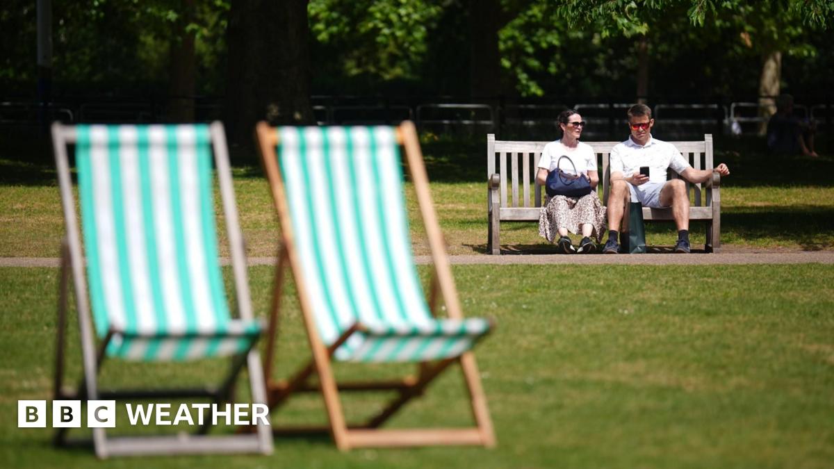 UK weather: Hottest day of year so far as temperatures soar on bank holiday weekend