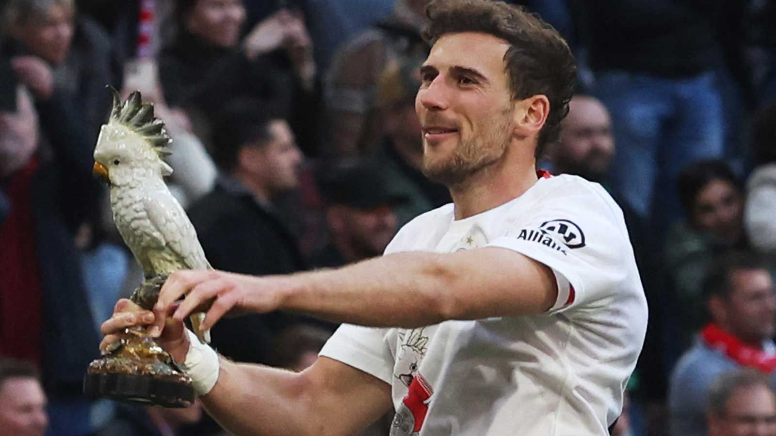 Uma aposta curiosa envolvendo cerveja antes de sua transferência para o FC Bayern: Leon Goretzka deixa Mario Basler na mão