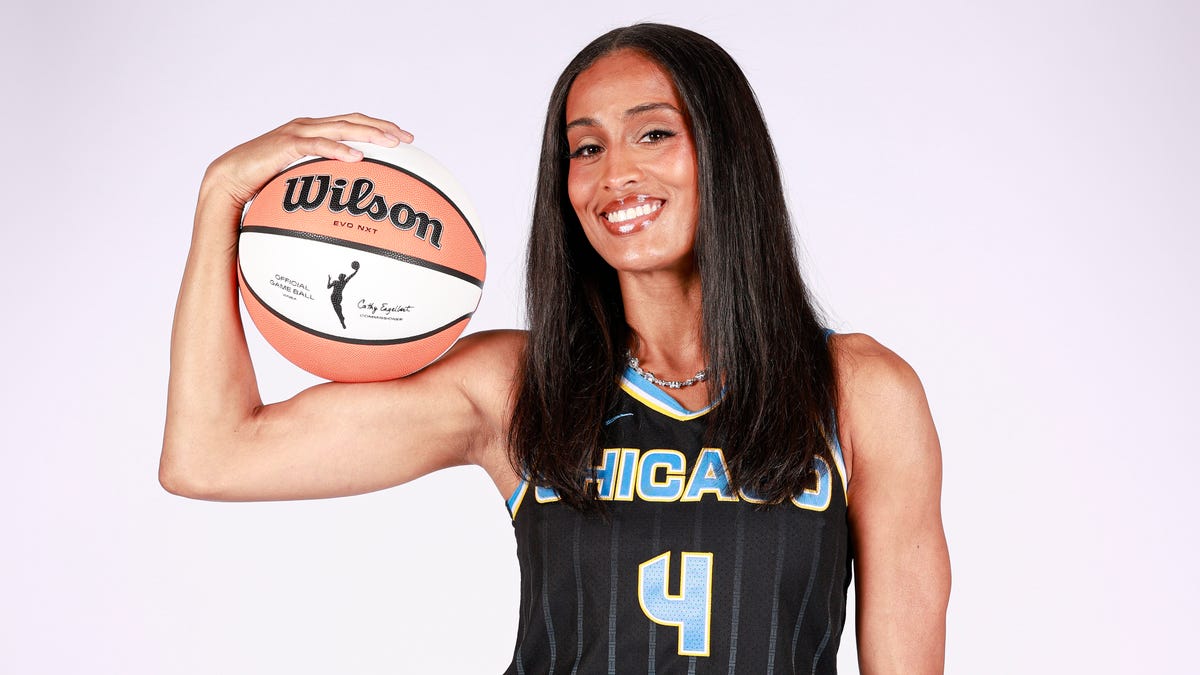 WNBA’s Skylar Diggins, Cassidy Hubbarth launch new motherhood podcast