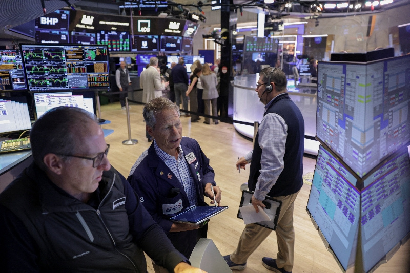 Wall St set to open higher as chips rebound, yields retreat