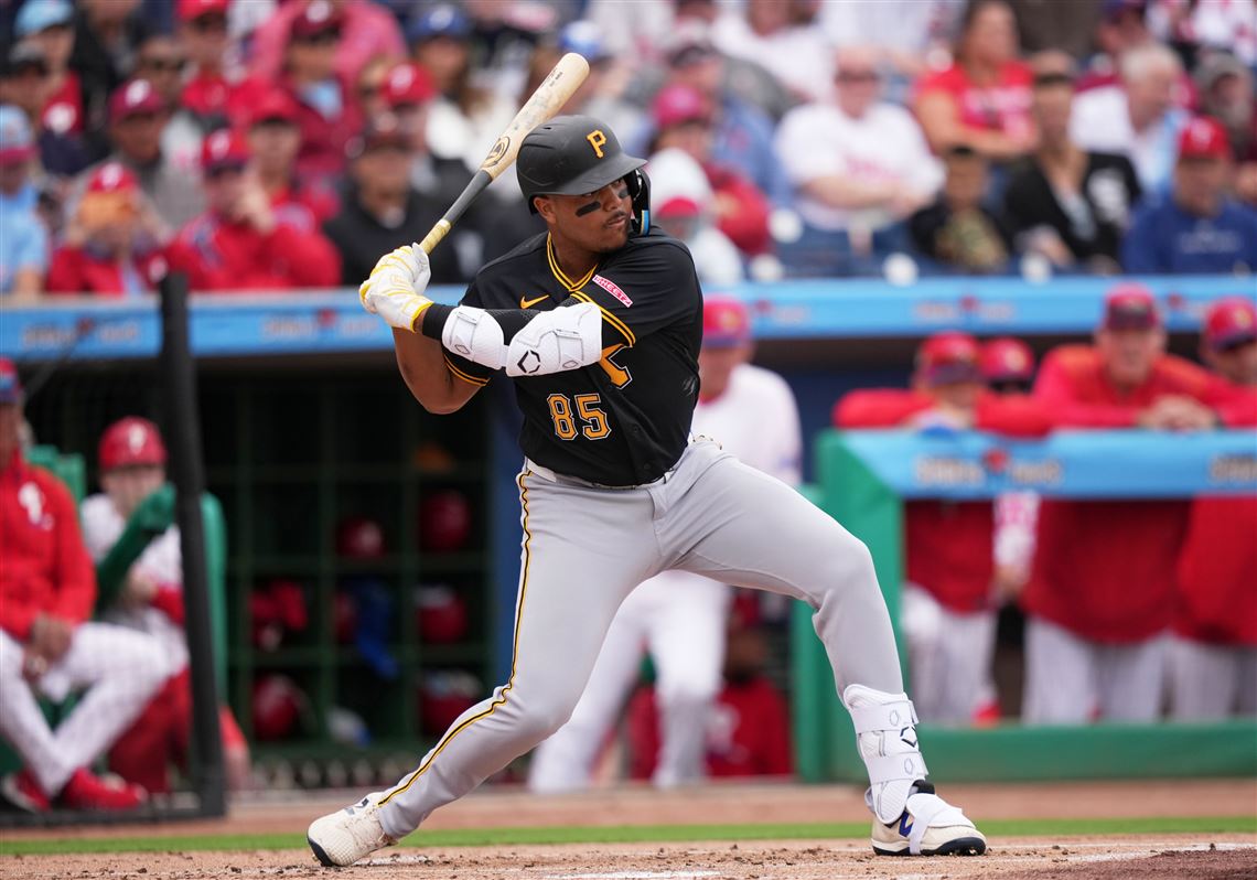 What a weekend for Esmerlyn Valdez, who makes his Pirates debut and plays in front of a hero