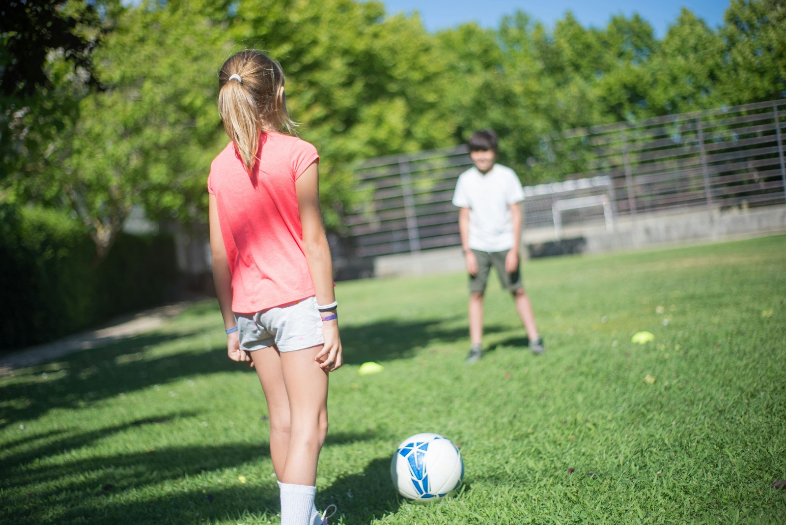Como escolher as melhores férias para crianças que amam futebol?