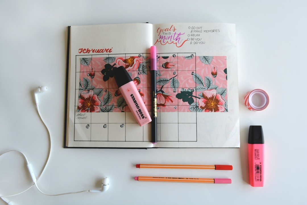 Critérios que tornam um “segredo” realmente aplicável no dia a dia — notebook habit tracker
