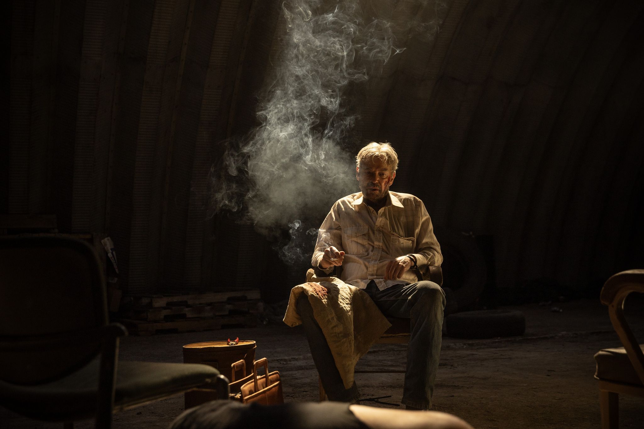 How many cigarettes does Billy Bob Thornton smoke on ‘Landman?’
